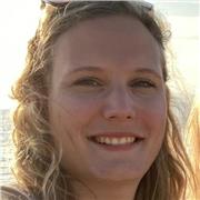 Professeure certifiée, je peux aider vos enfants avec leurs devoirs jusqu’à la 3eme. 
Je peux également donner de cours de FLE/FLS (Français Langue Étrangère/Scolarisation) pour les nouveaux arrivants en France, enfants comme adultes. 
Basée en centre Br